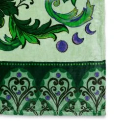 Vera Bradley Plush Throw Blanket : Wicked -Occasionally Yours 5195121232 M1