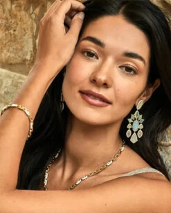 Bailey Chain Necklace Gold - White Mix 4 Bailey Chain Necklace Gold - White Mix -Occasionally Yours Bailey Chain 1