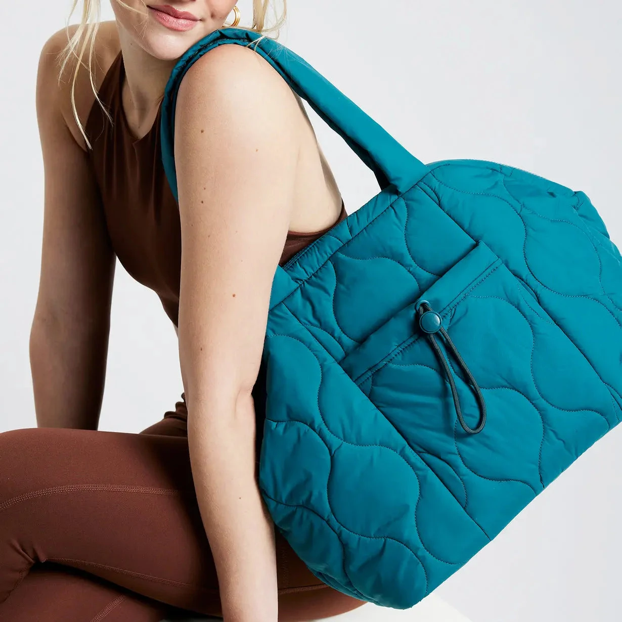 Featherweight Tote Bag Vera Bradley Featherweight Tote Bag -Occasionally Yours Vera Bradley Featherweight Tote Bag 365776920 OF1 1230x ba5faeff 5ad9 442a 830c c6321a5f4db2