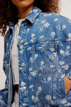 FREE PEOPLE Opal Swing Denim Jacket 5 FREE PEOPLE Opal Swing Denim Jacket -Occasionally Yours fp opal swing denim jacket fallen daisy 4