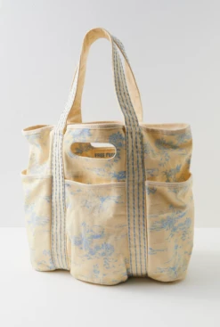 FREE PEOPLE Printed Caravan Tote
