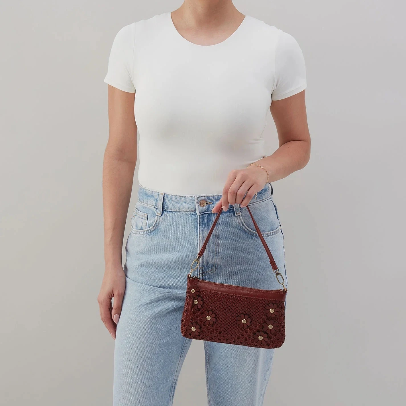 Darcy Crossbody Darcy Crossbody -Occasionally Yours hobo darcy crossbody woven leather chesnut 5