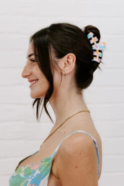 Fluttering By - Medium Hair Clip 5 Fluttering By - Medium Hair Clip -Occasionally Yours teleties classic fluttering by medium hair clip medium hair clip 4